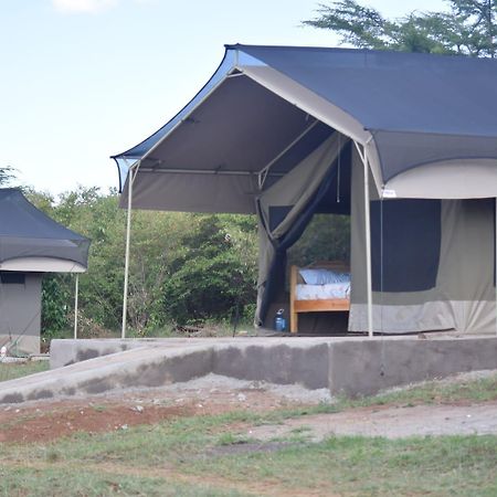 Maasai Mara Safari Camp In Kenya Panzió Sekenani Kültér fotó